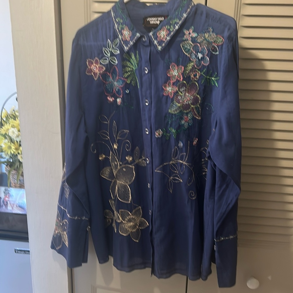 Johnny Was Button Down Front Embroidery Shirt!  Long Sleeve.
